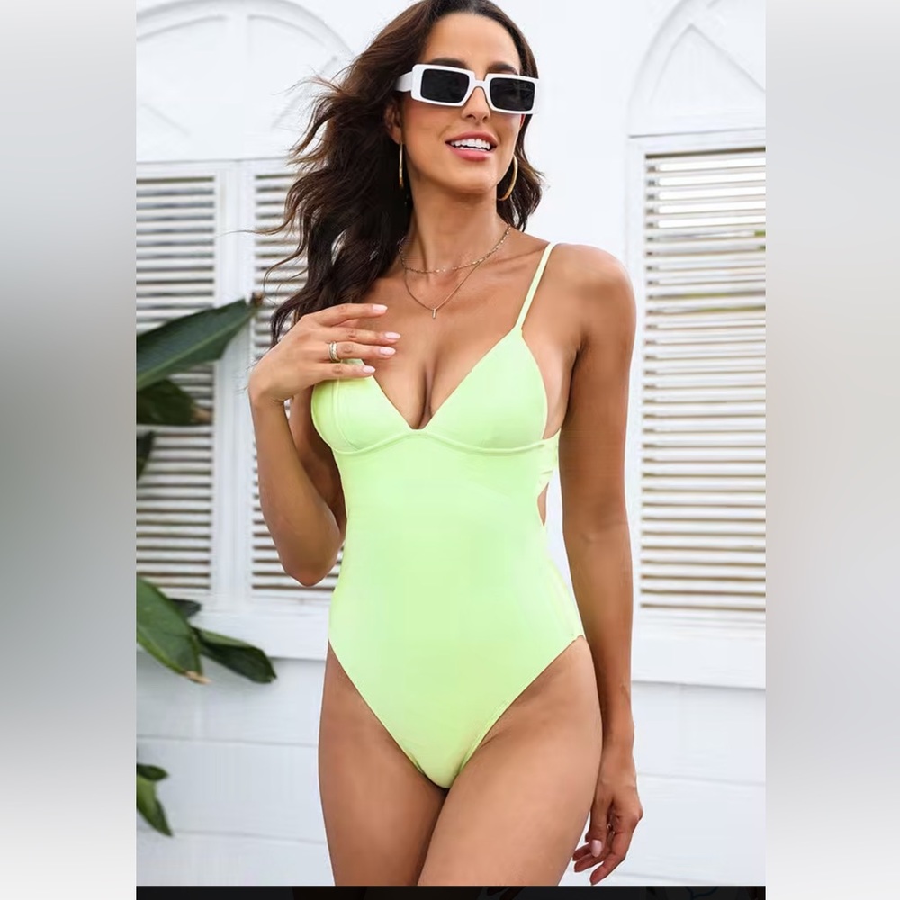 Brand new Cupshe swimsuit!